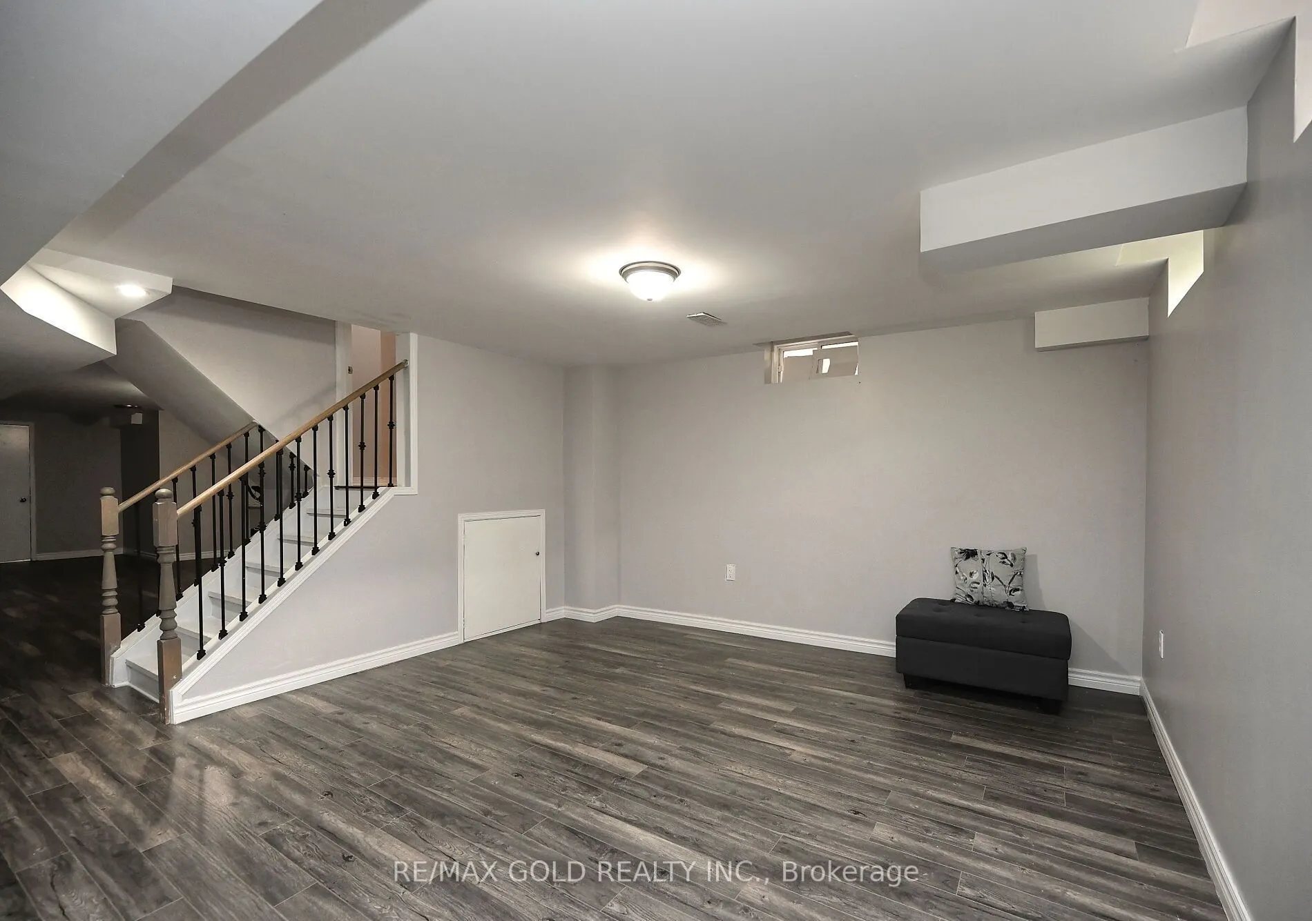 96 Ledger Point Crescent