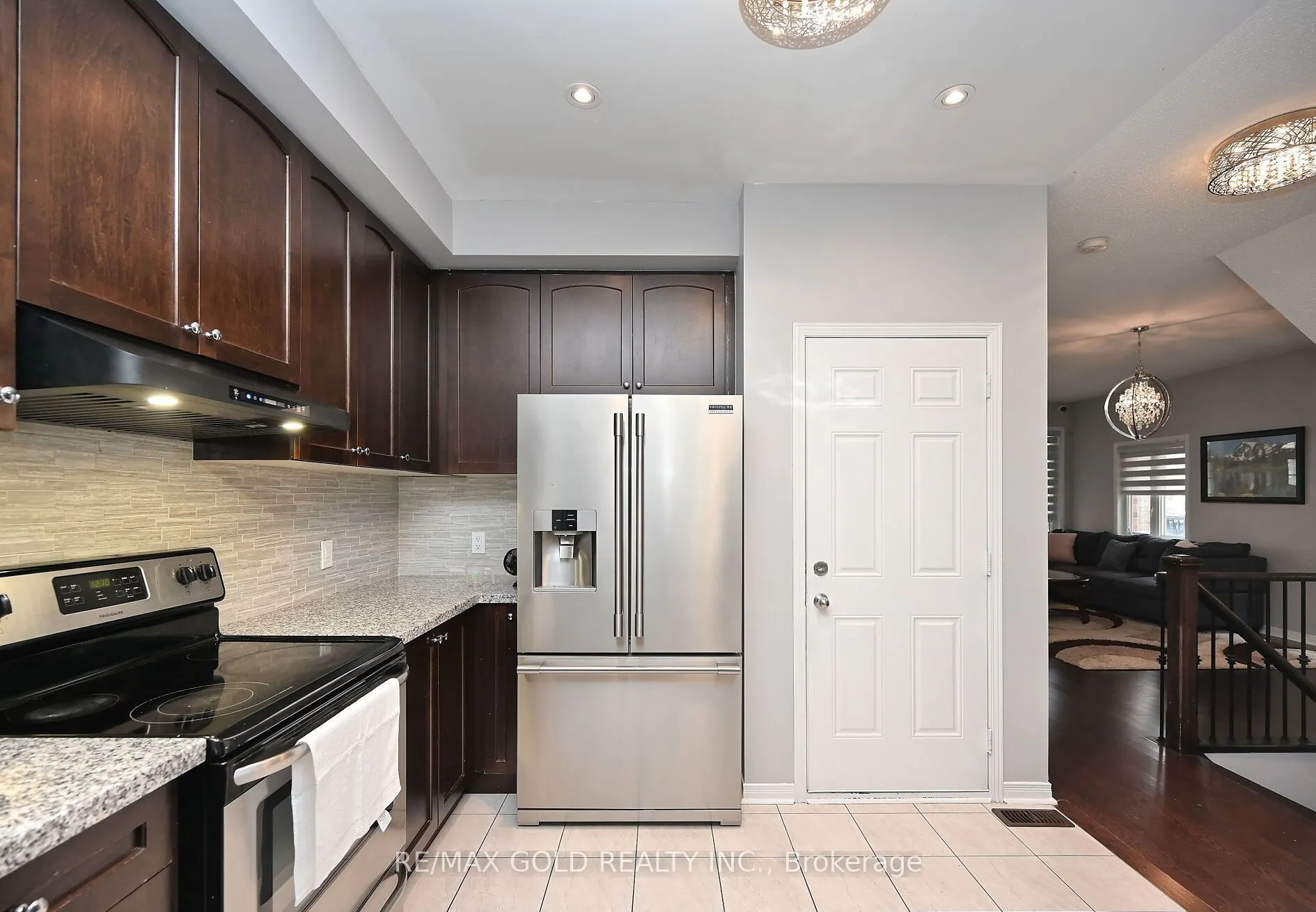 96 Ledger Point Crescent