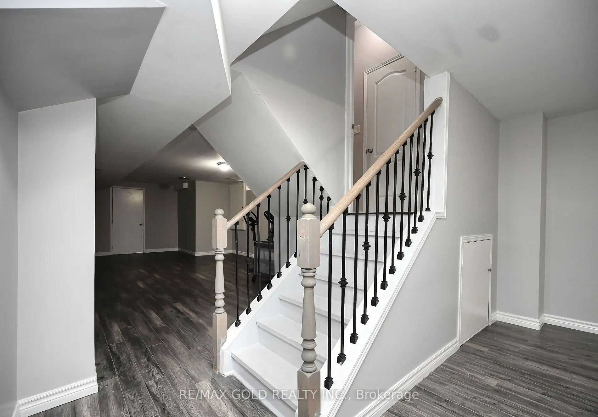 96 Ledger Point Crescent