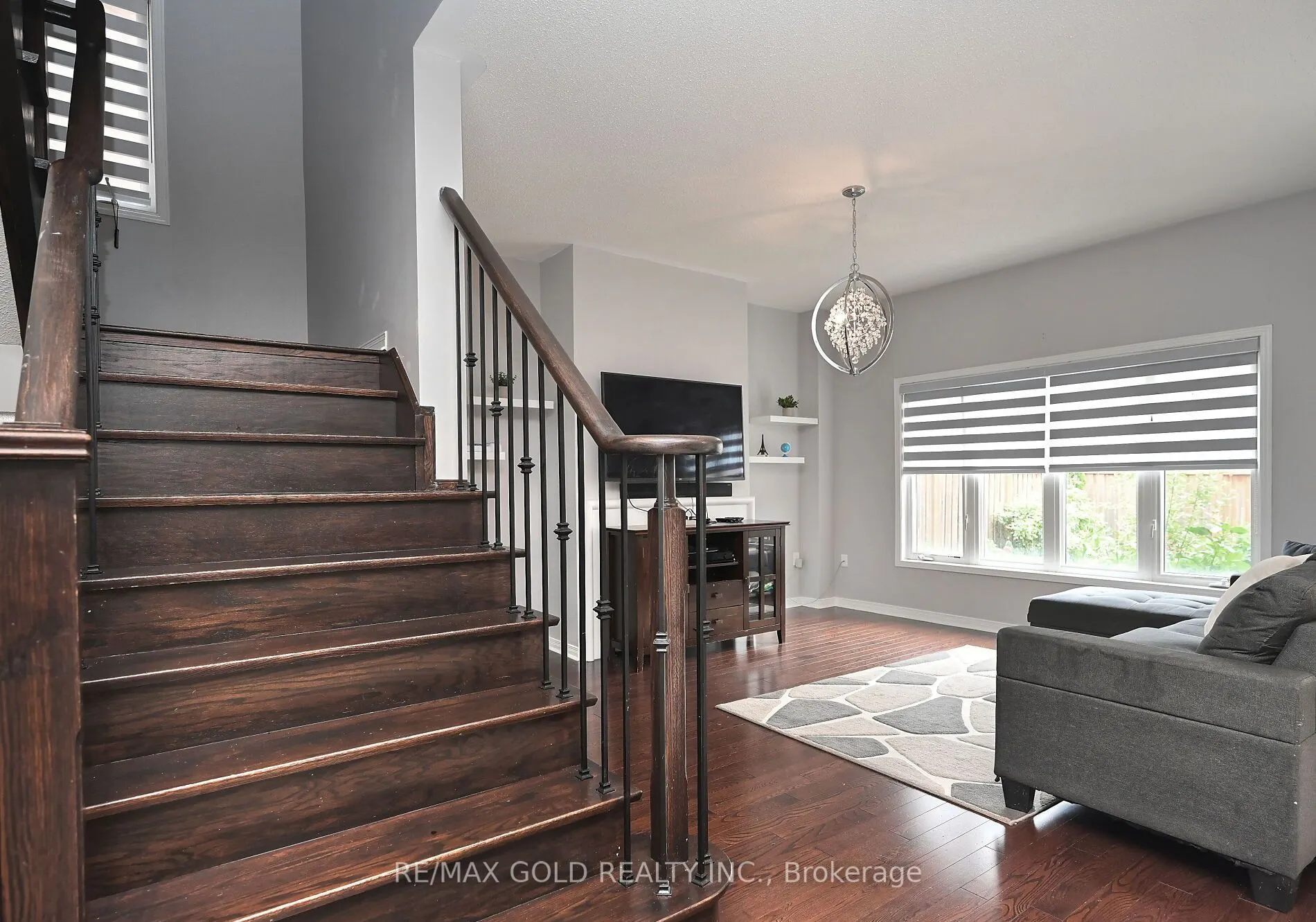 96 Ledger Point Crescent