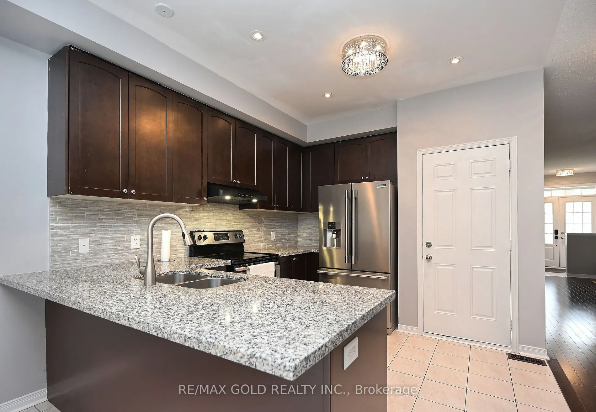 96 Ledger Point Crescent