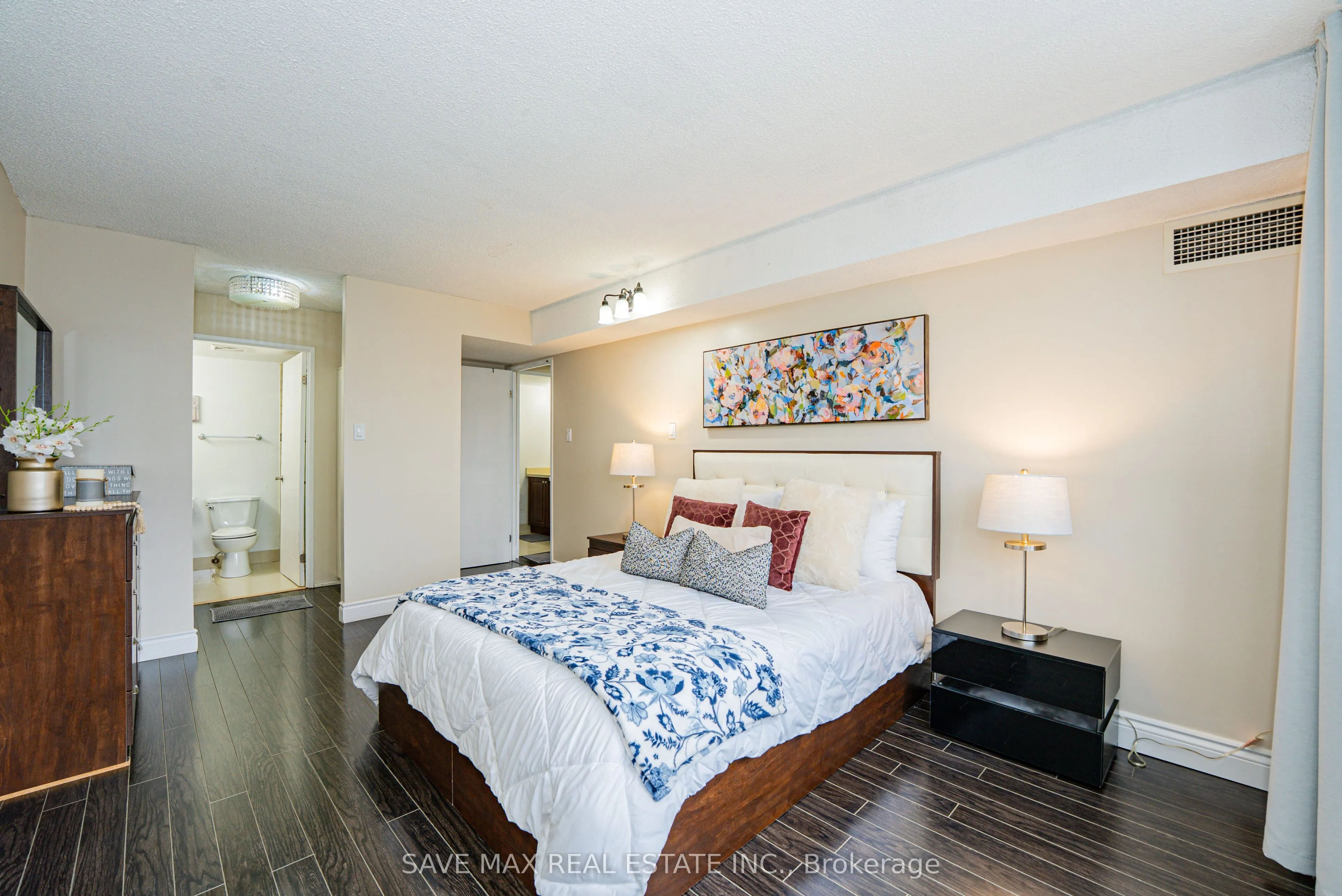 350 Webb Drive, #2207