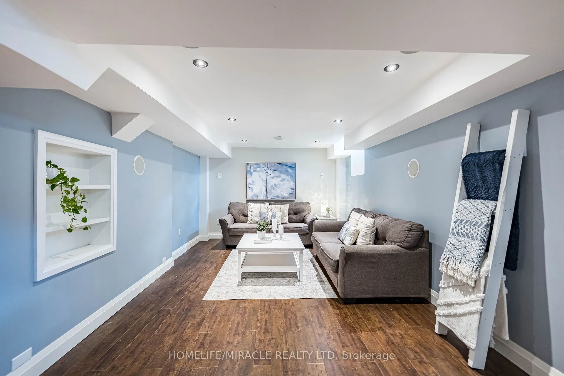 851 Bennett Boulevard