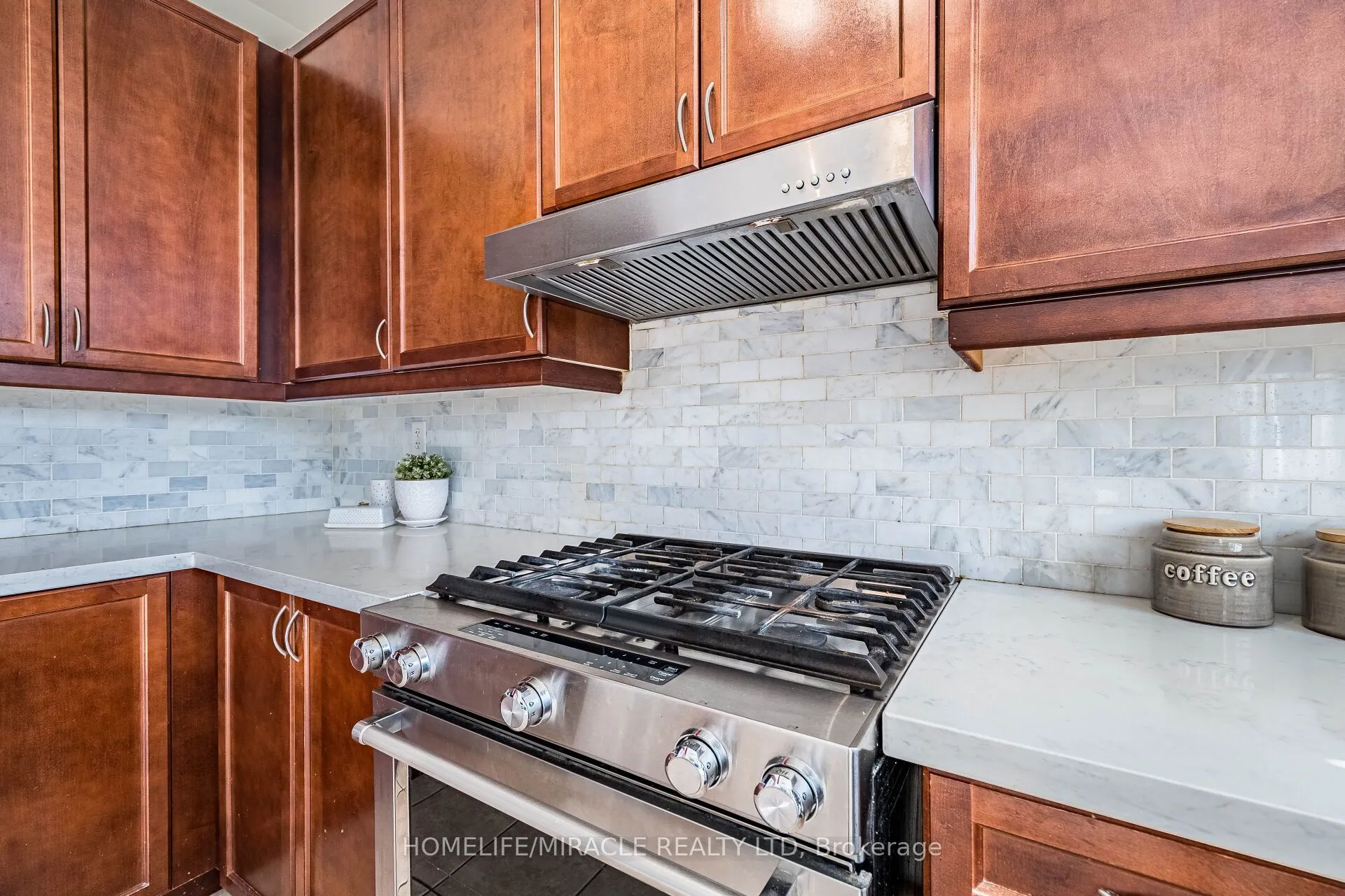 851 Bennett Boulevard