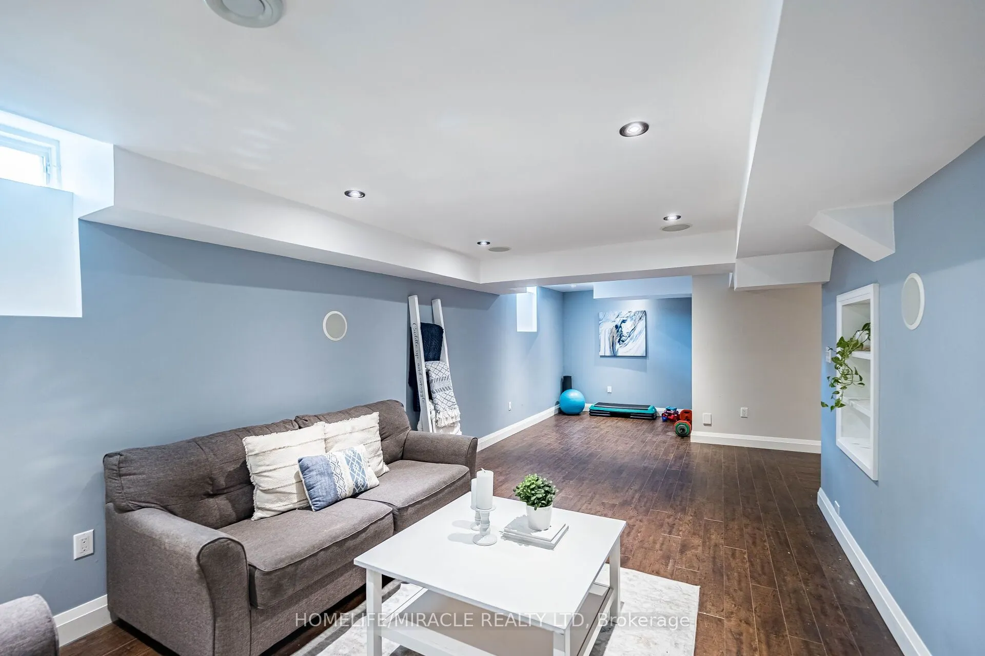 851 Bennett Boulevard