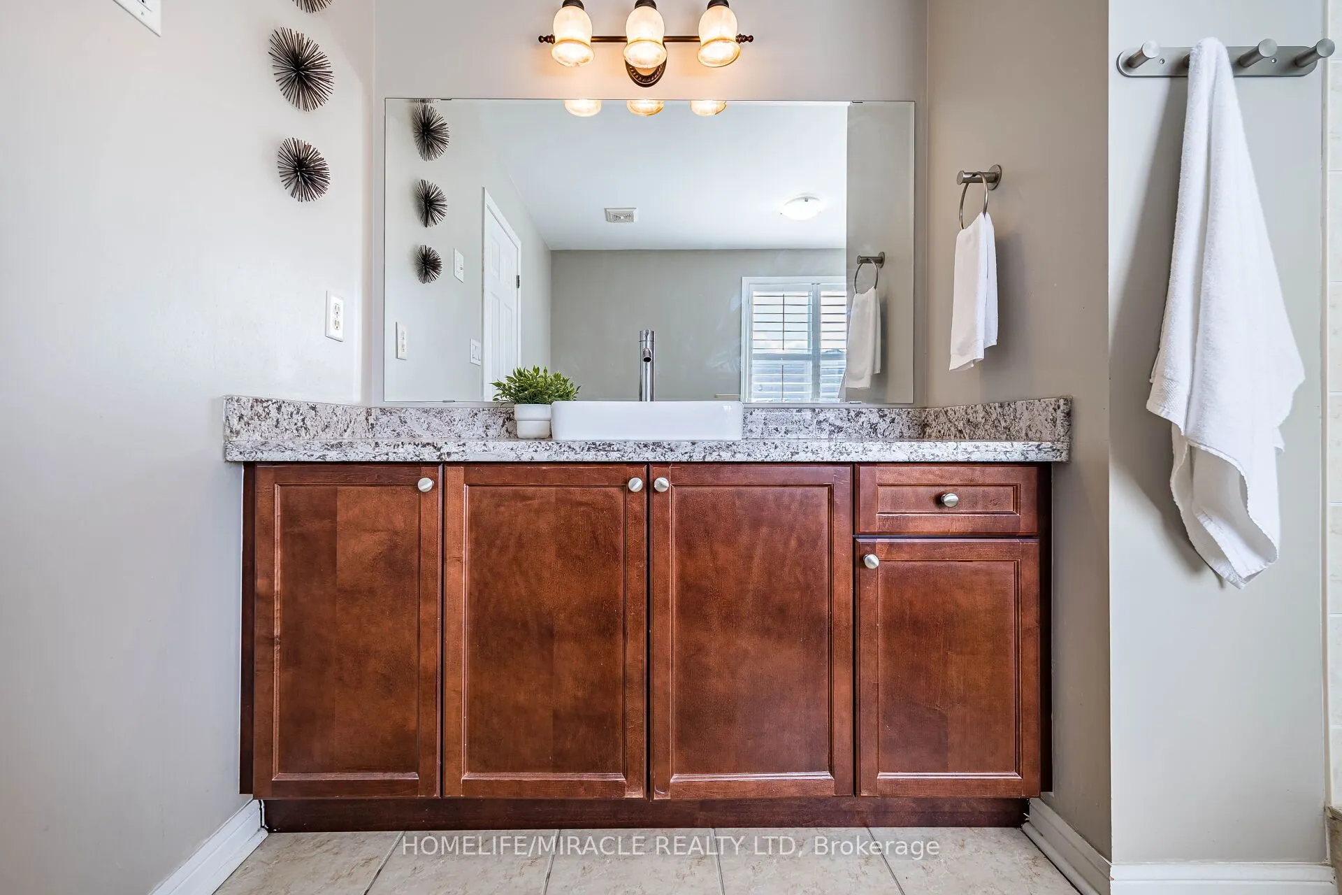 851 Bennett Boulevard