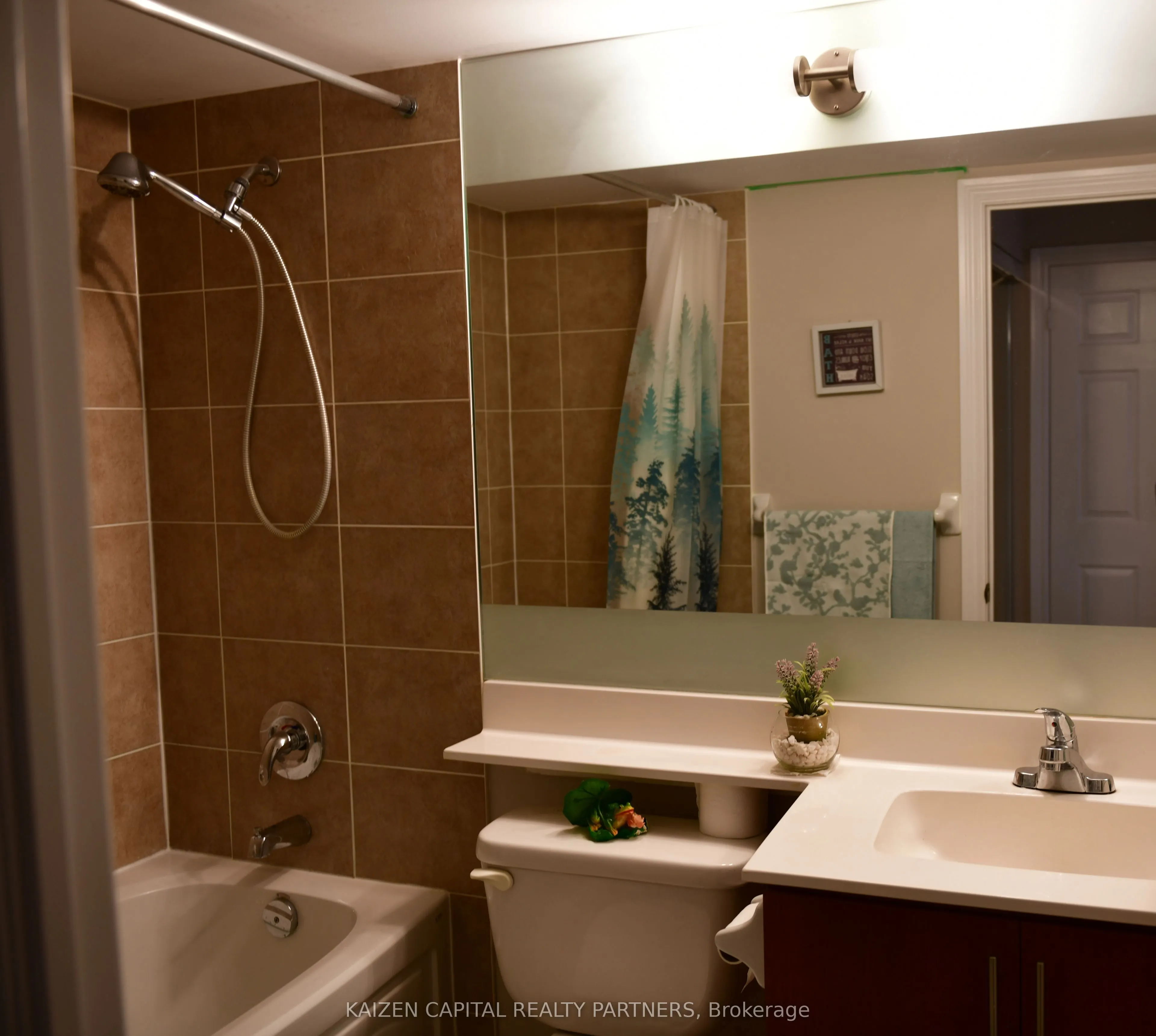 310 Burnhamthorpe Road W, #213