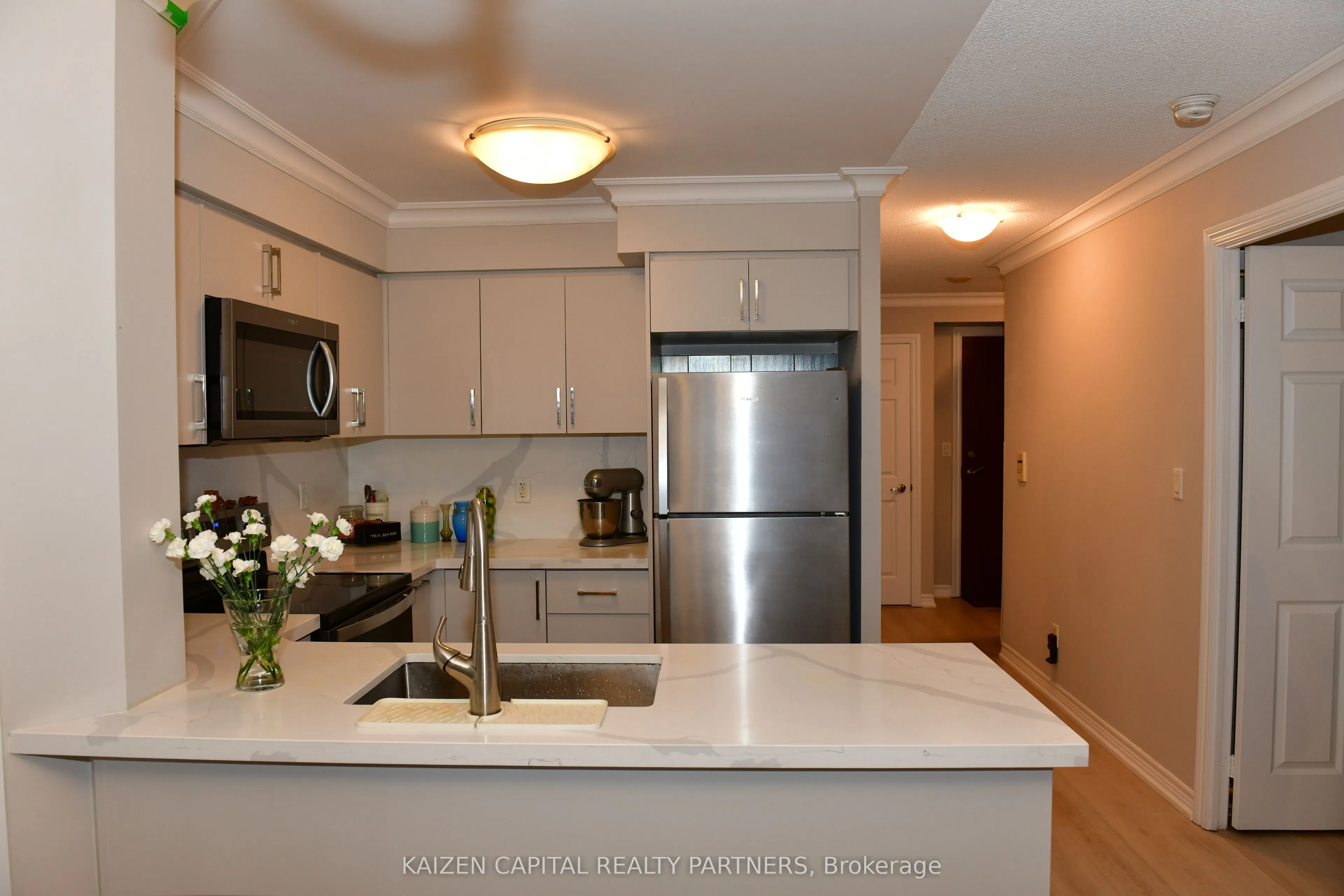 310 Burnhamthorpe Road W, #213