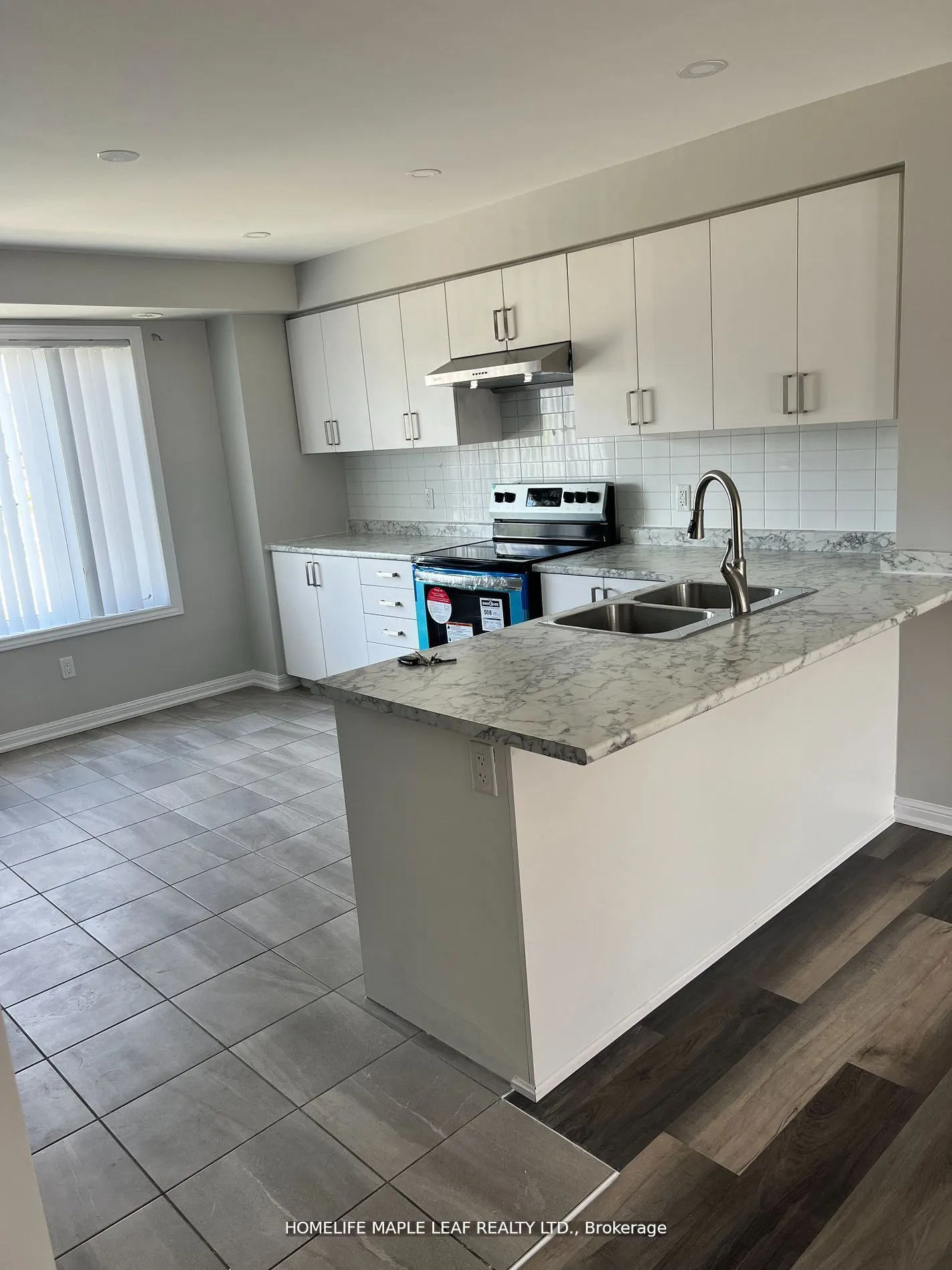 1 Beckenrose Court, #10