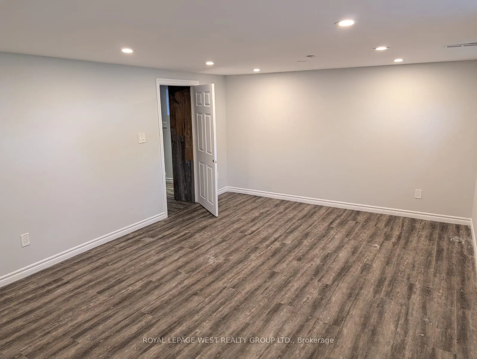 12 Leavenworth Crescent
