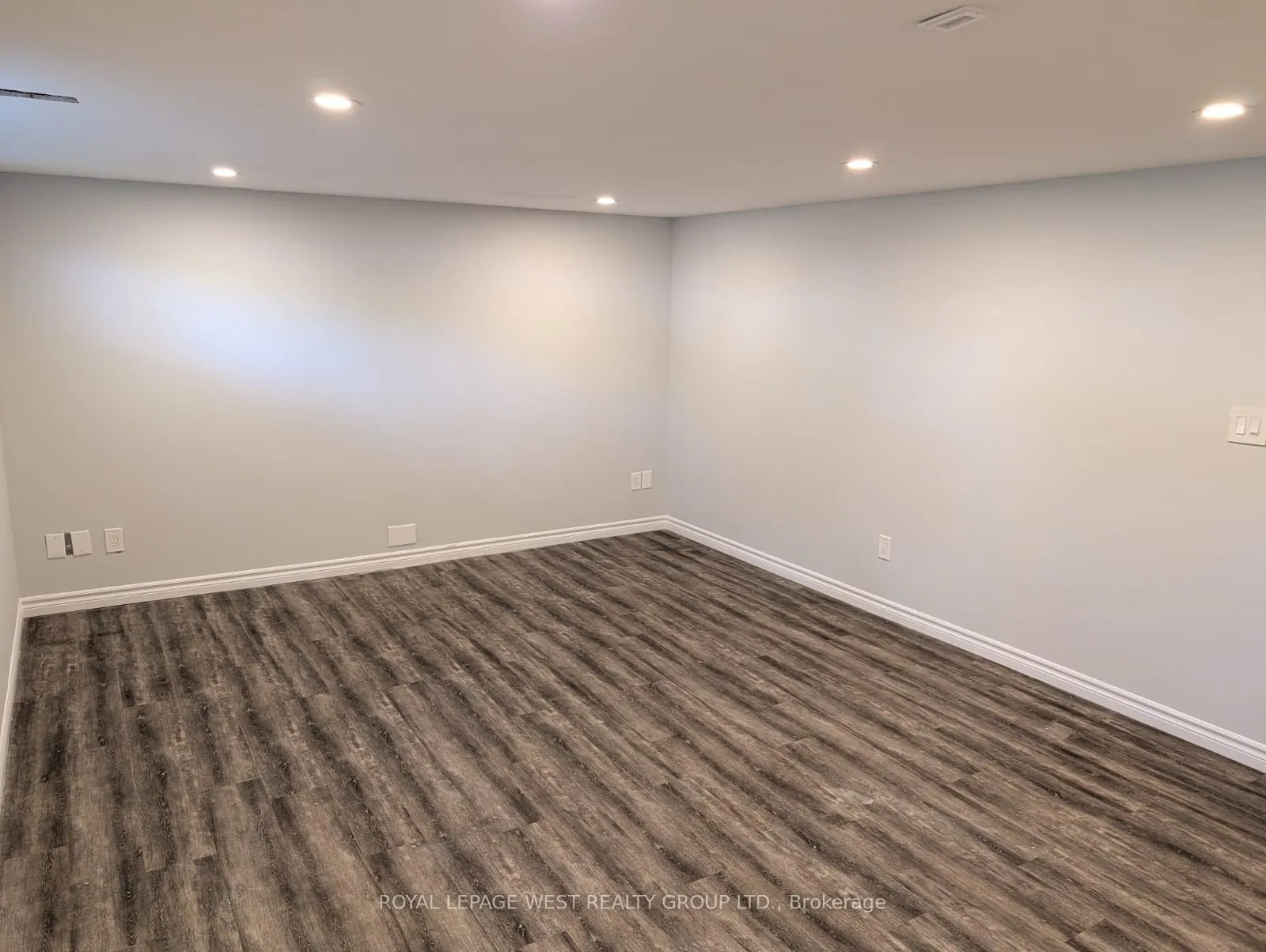 12 Leavenworth Crescent