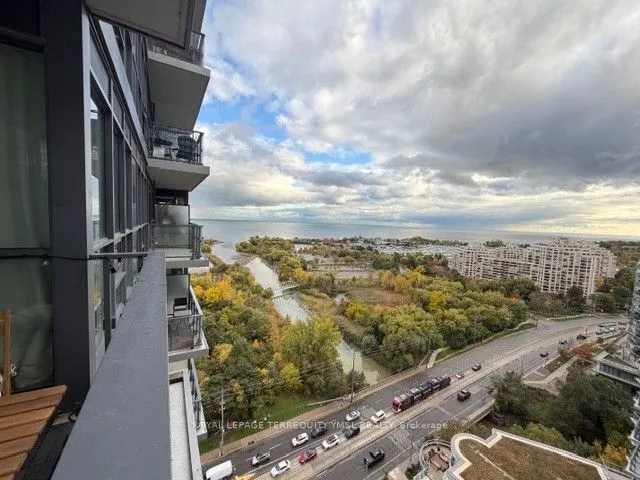 2200 Lakeshore Boulevard W, #2204