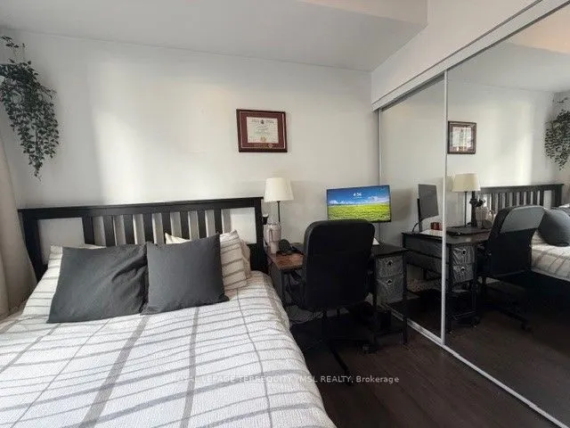 2200 Lakeshore Boulevard W, #2204