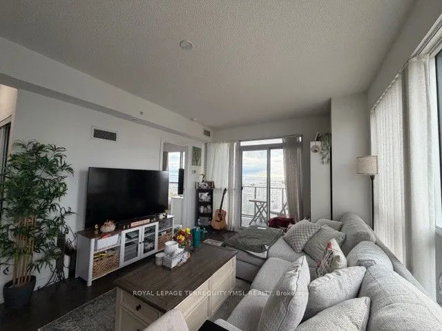 2200 Lakeshore Boulevard W, #2204