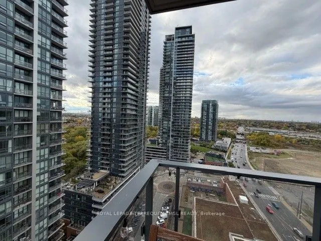 2200 Lakeshore Boulevard W, #2204