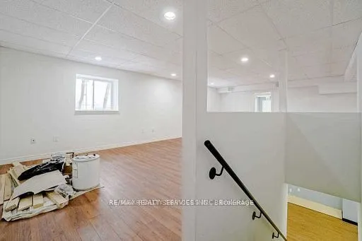 1571 The Queensway Way, #Unit C