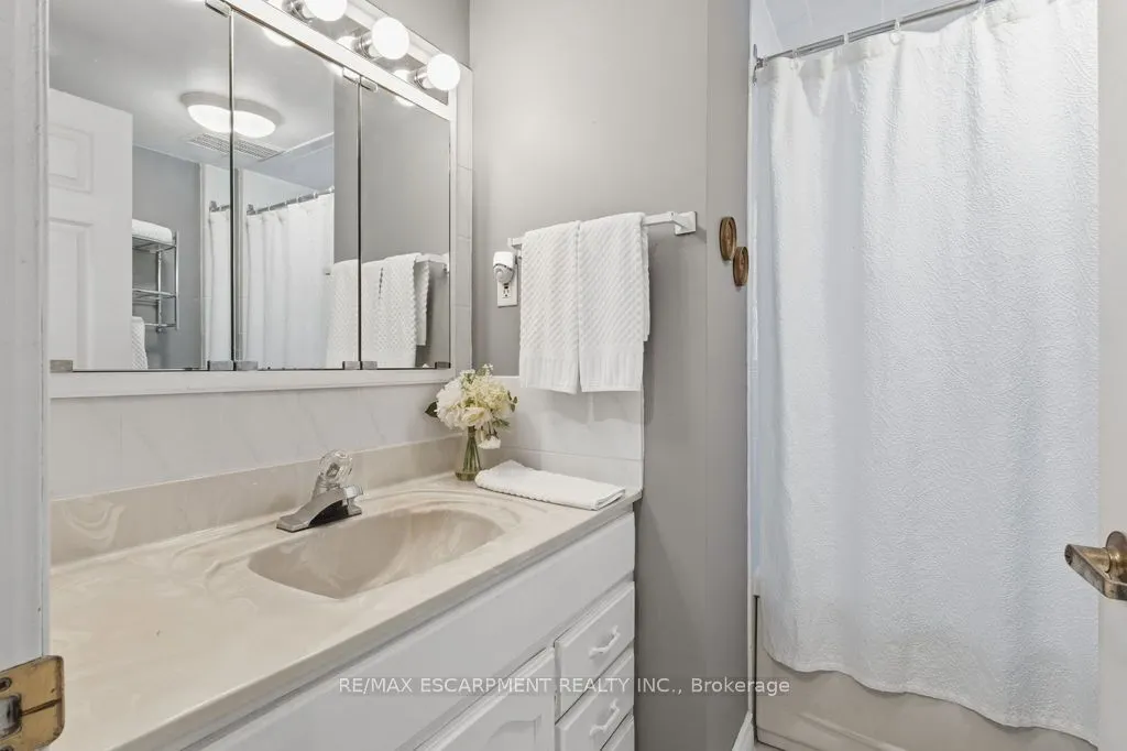 5119 Cherryhill Crescent