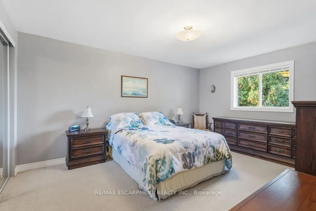 5119 Cherryhill Crescent