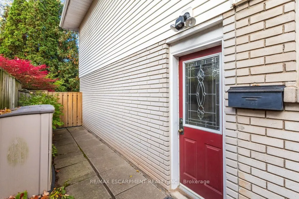 5119 Cherryhill Crescent