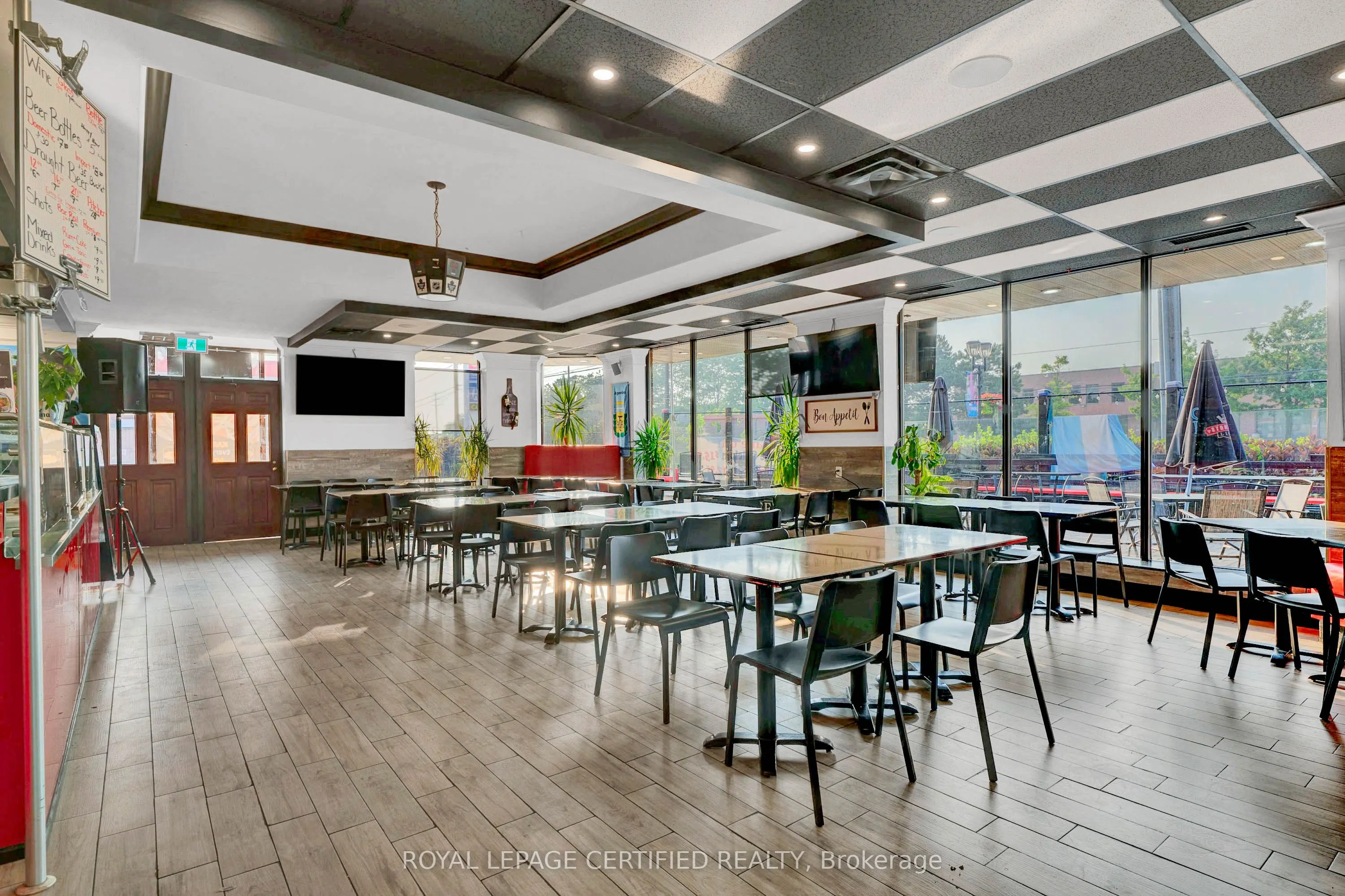 5025 Steeles Avenue W