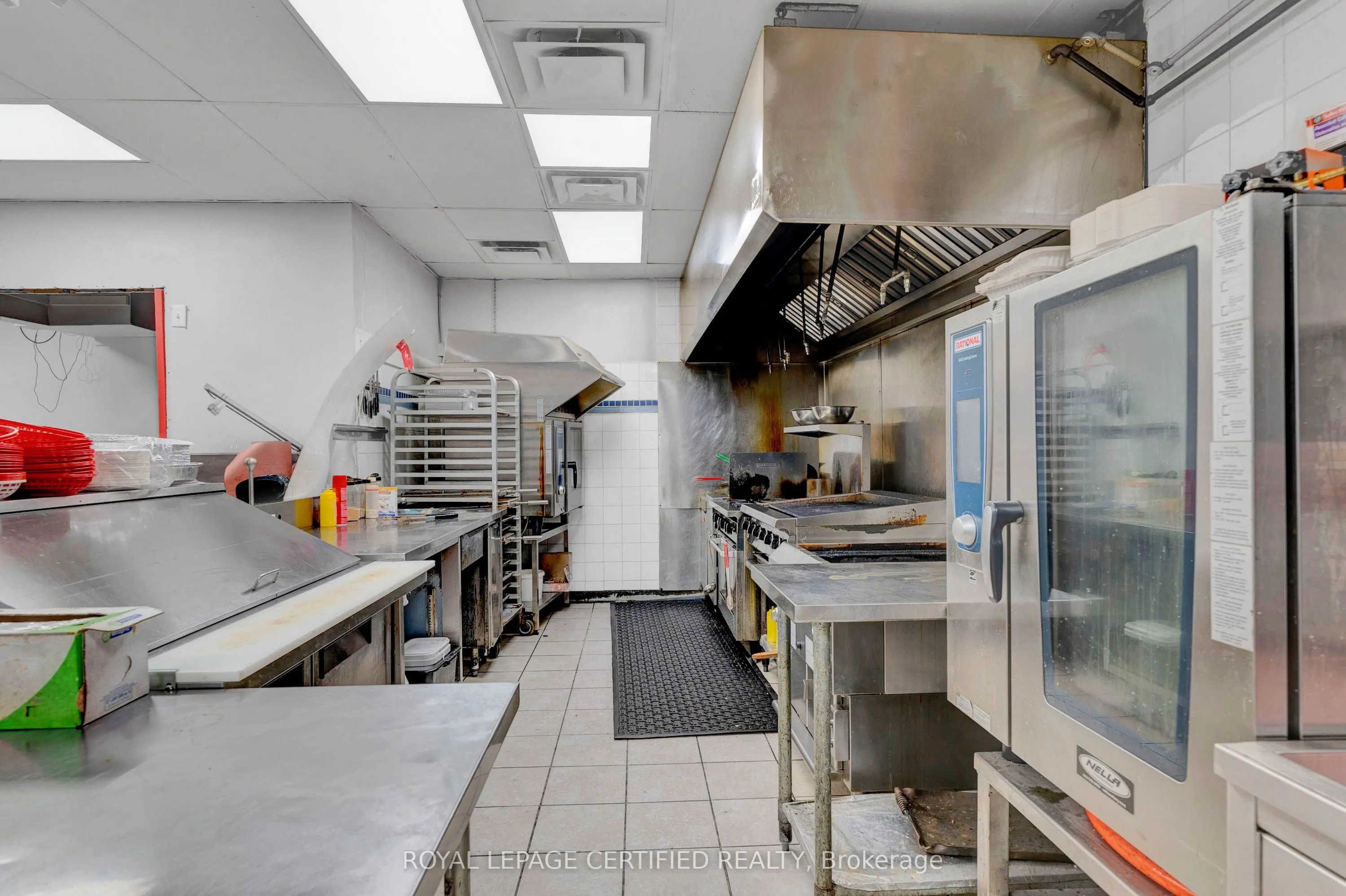 5025 Steeles Avenue W