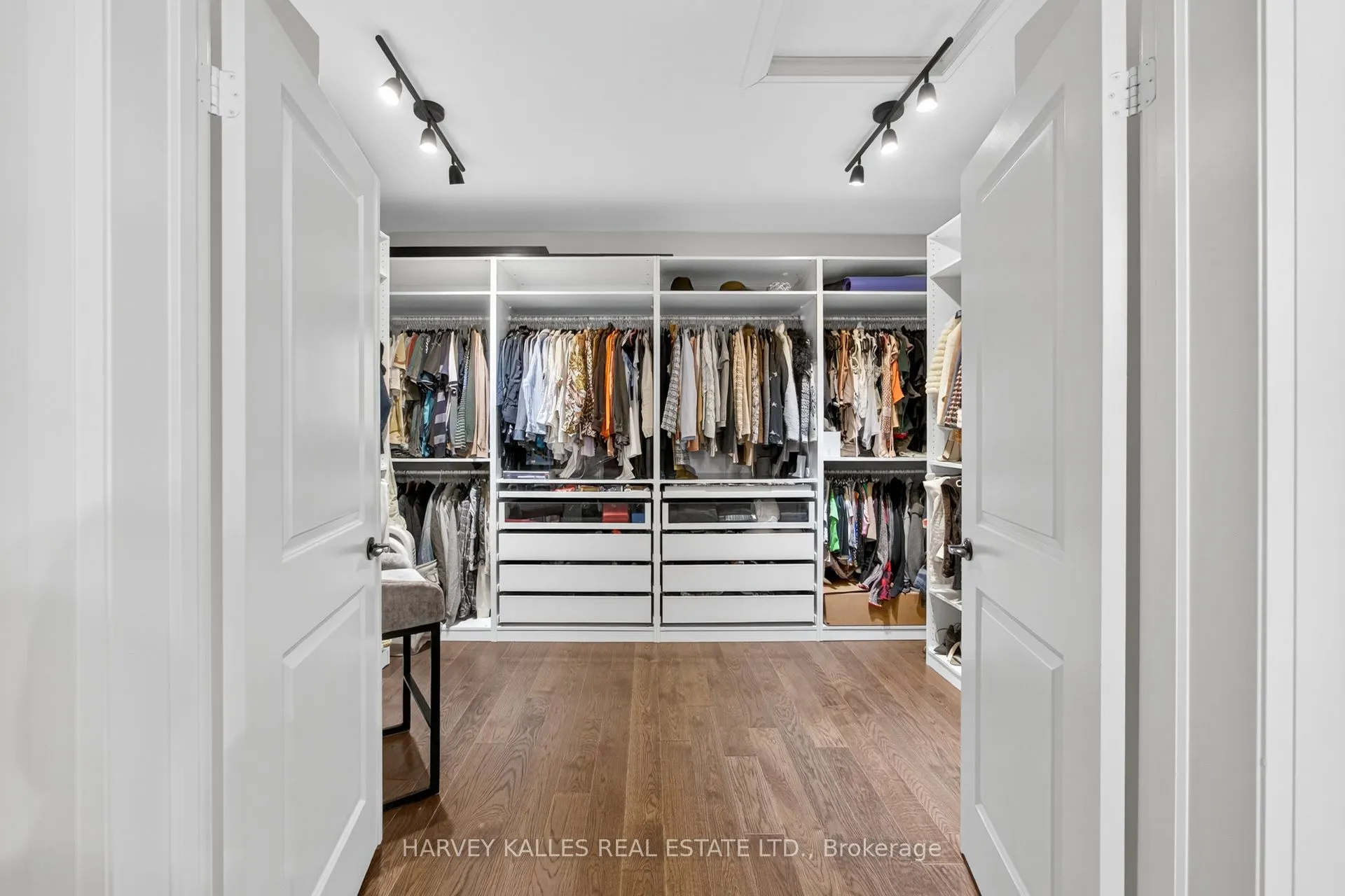 73 West Branch Drive W