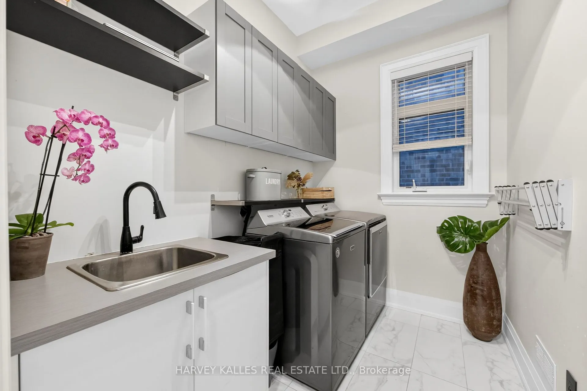 73 West Branch Drive W