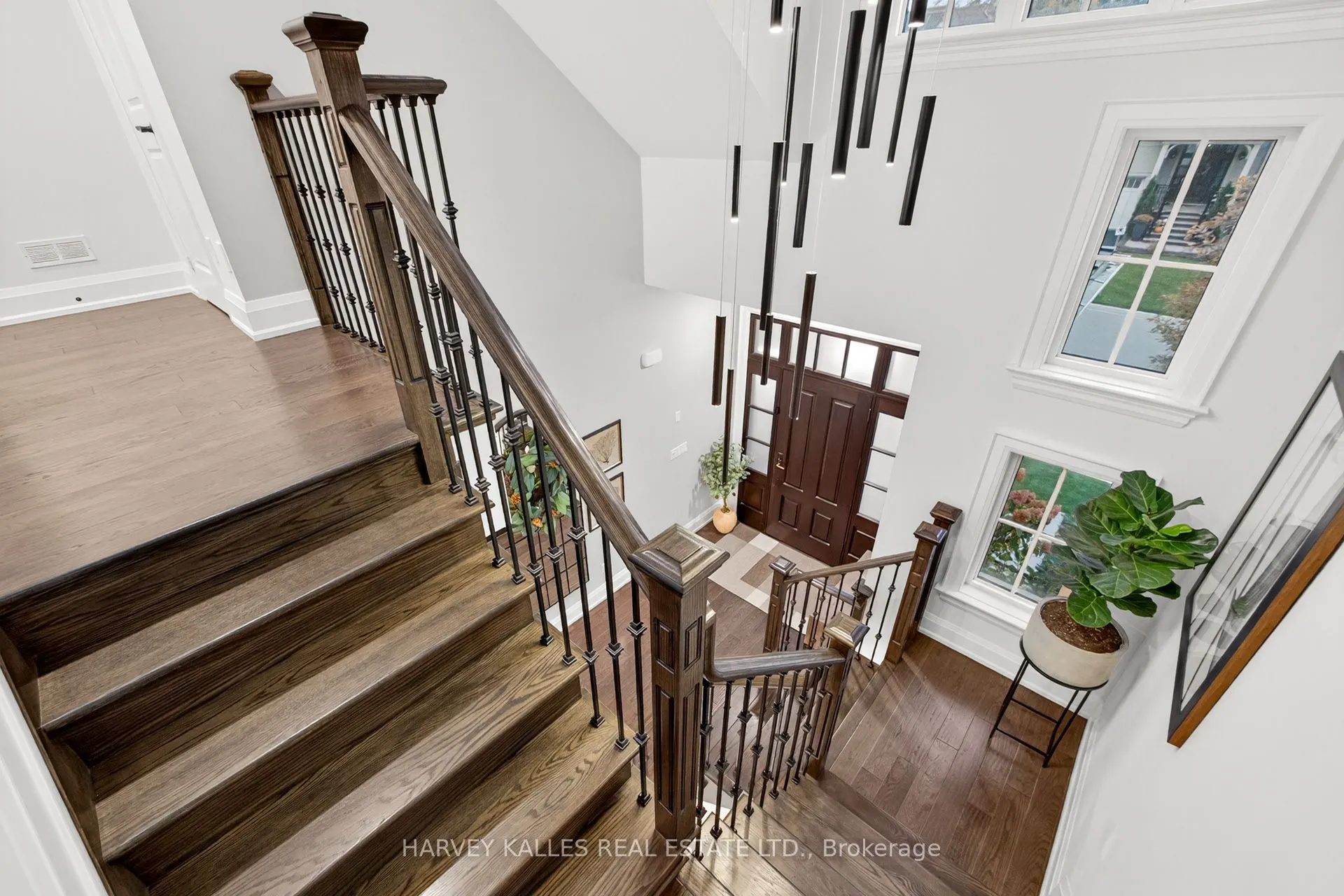 73 West Branch Drive W