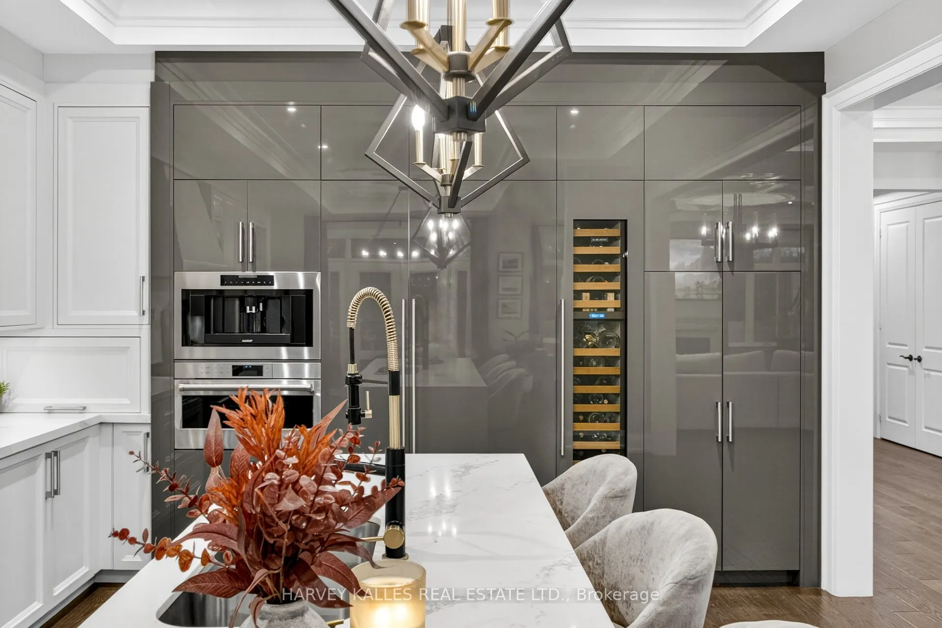 73 West Branch Drive W