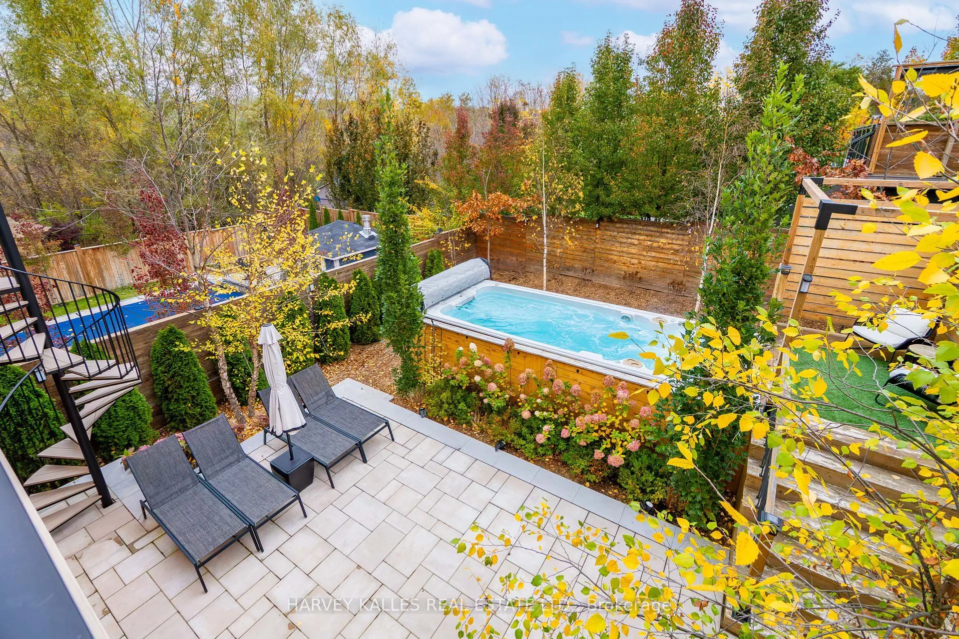 73 West Branch Drive W