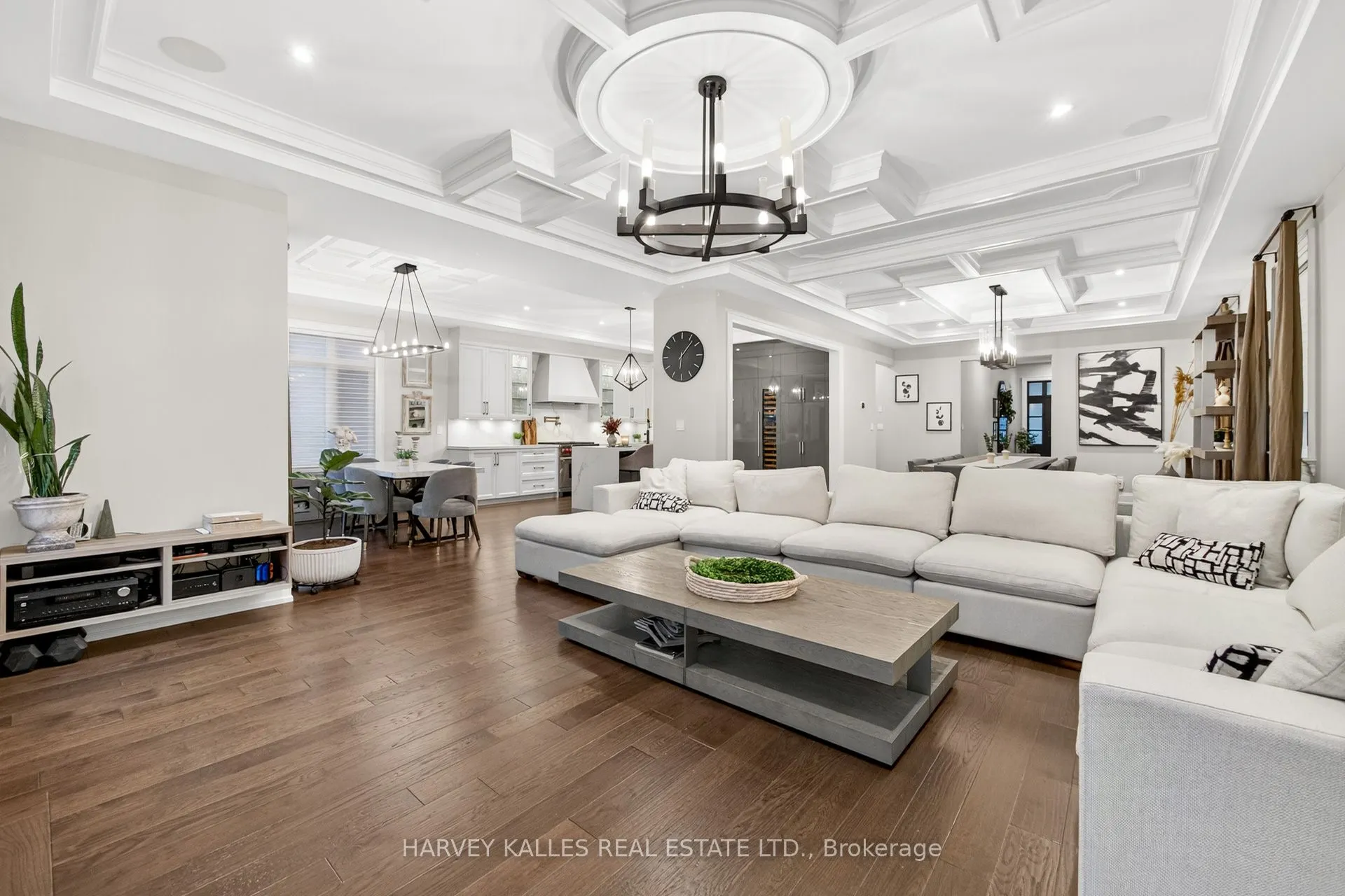 73 West Branch Drive W