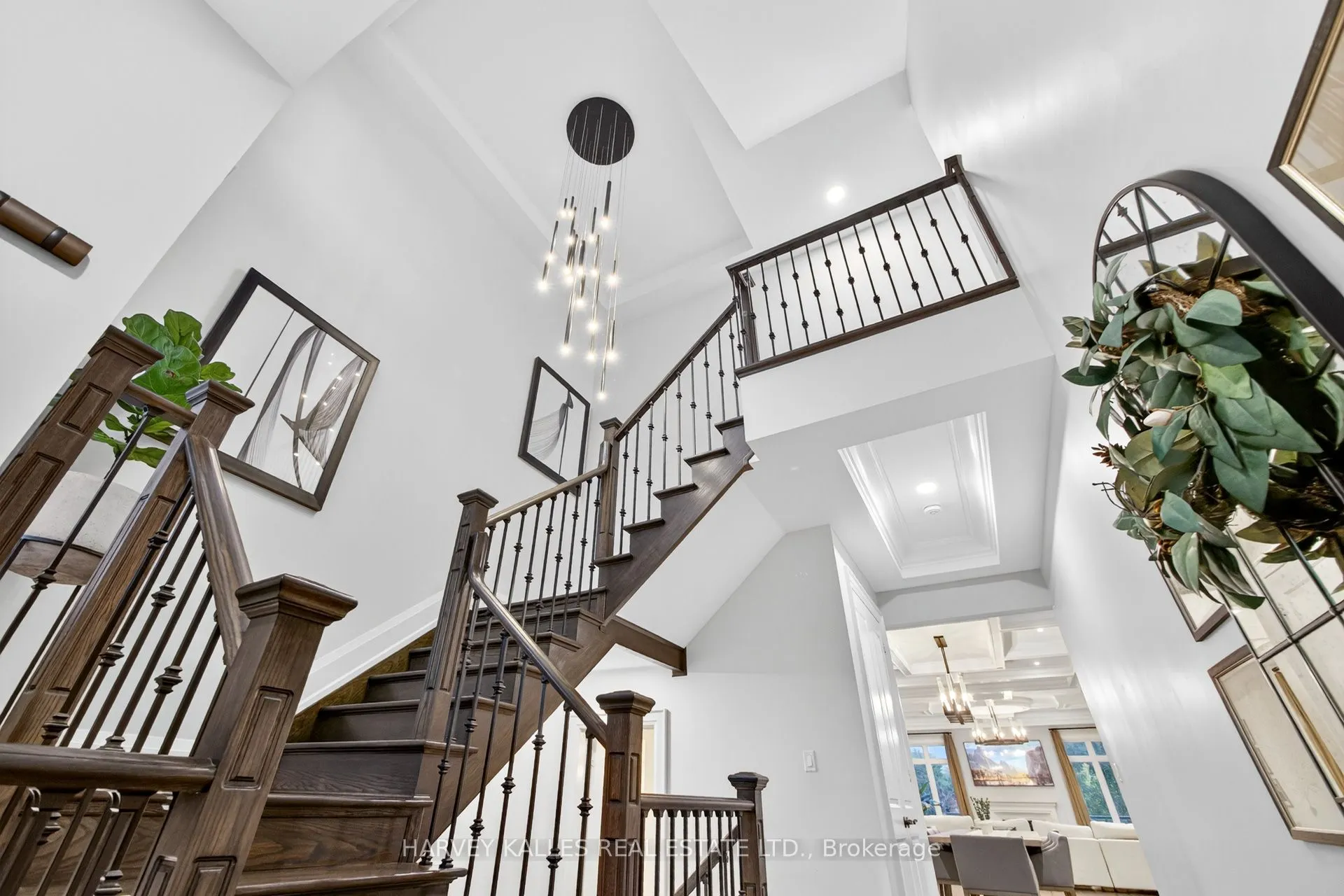 73 West Branch Drive W