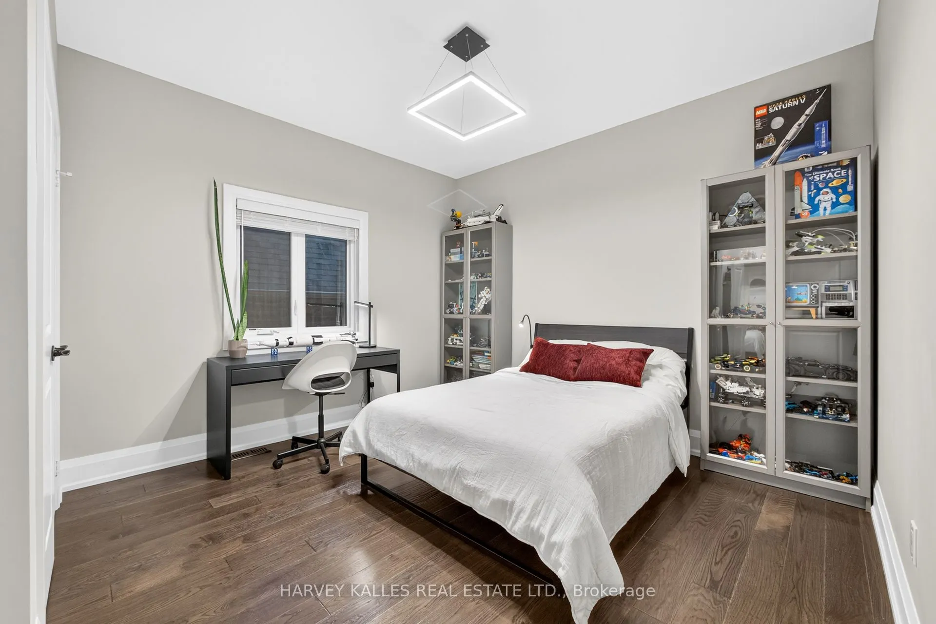 73 West Branch Drive W