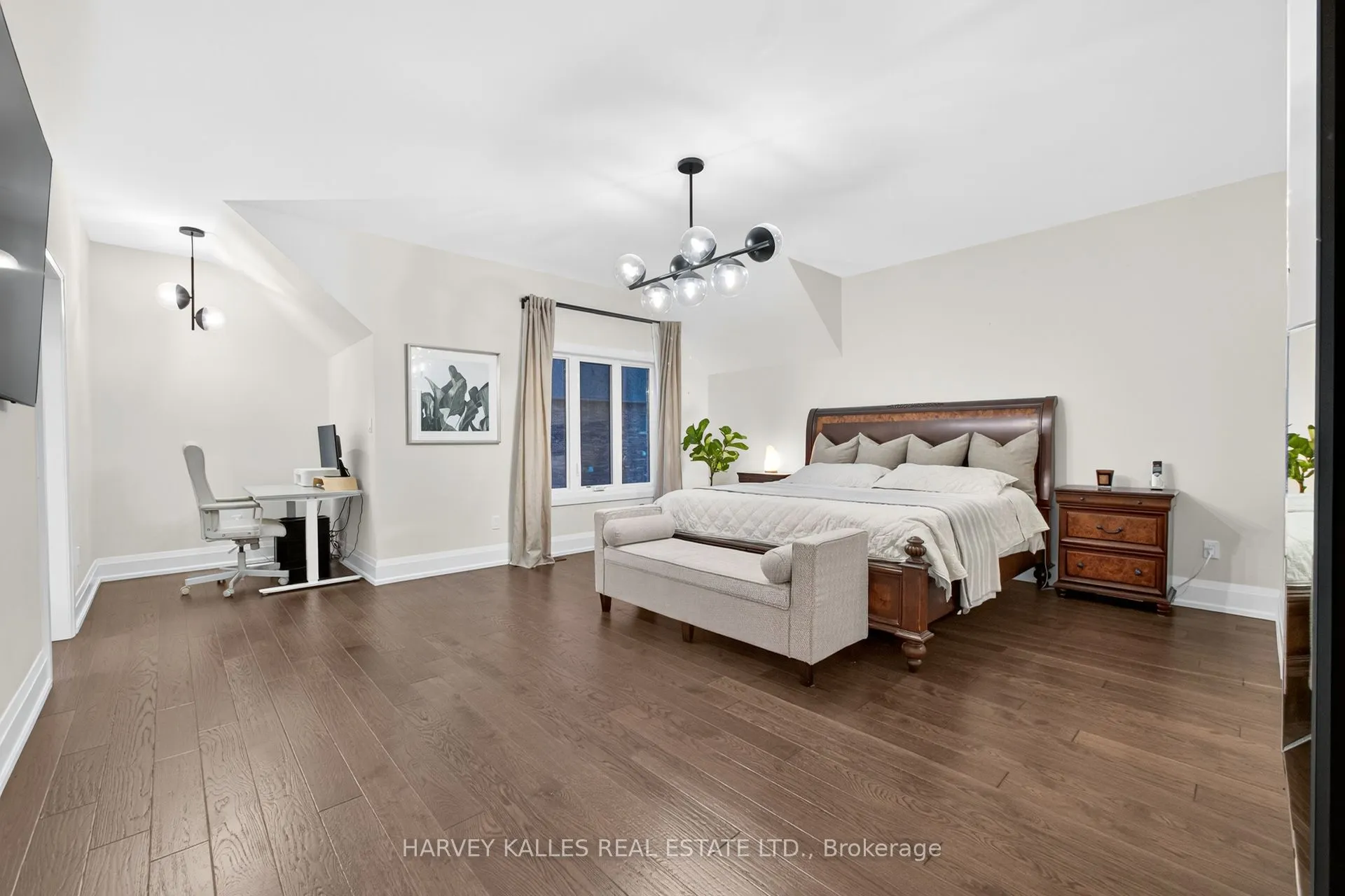 73 West Branch Drive W