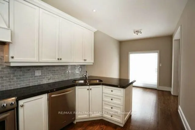 2434 Whistling Springs Crescent