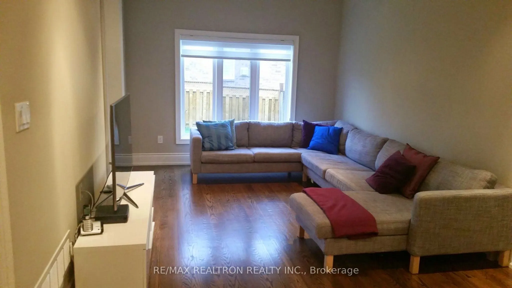 2434 Whistling Springs Crescent