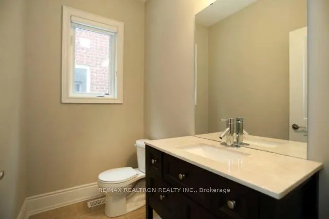 2434 Whistling Springs Crescent