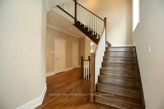 2434 Whistling Springs Crescent