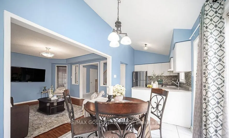 108 Black Forest Drive N