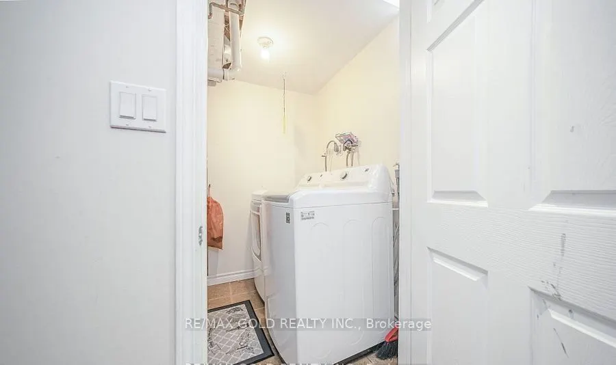 108 Black Forest Drive N