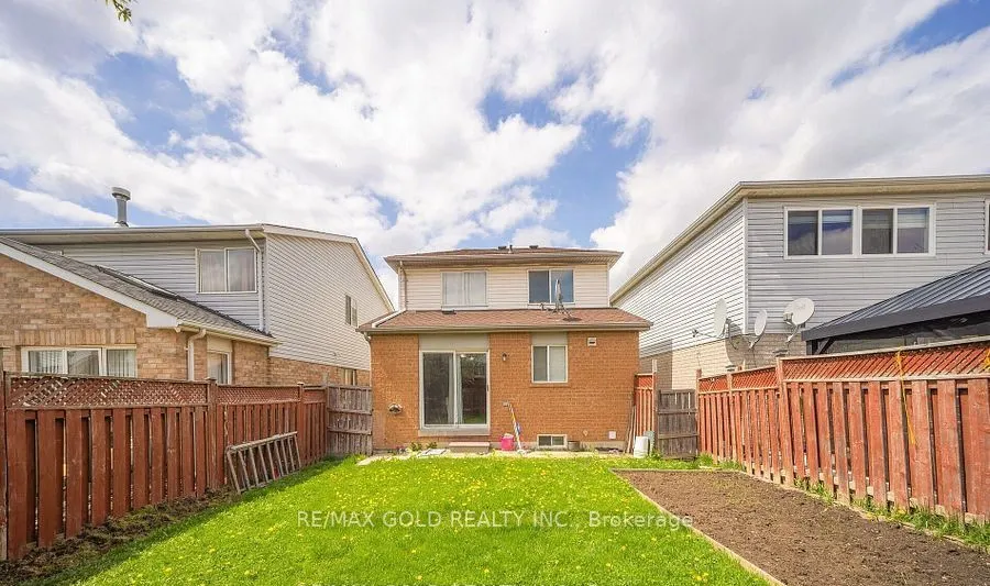 108 Black Forest Drive N