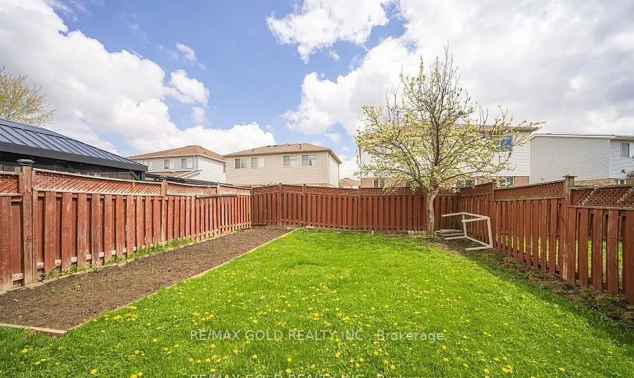 108 Black Forest Drive N