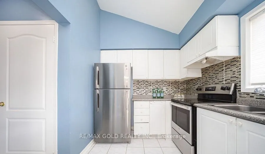 108 Black Forest Drive N