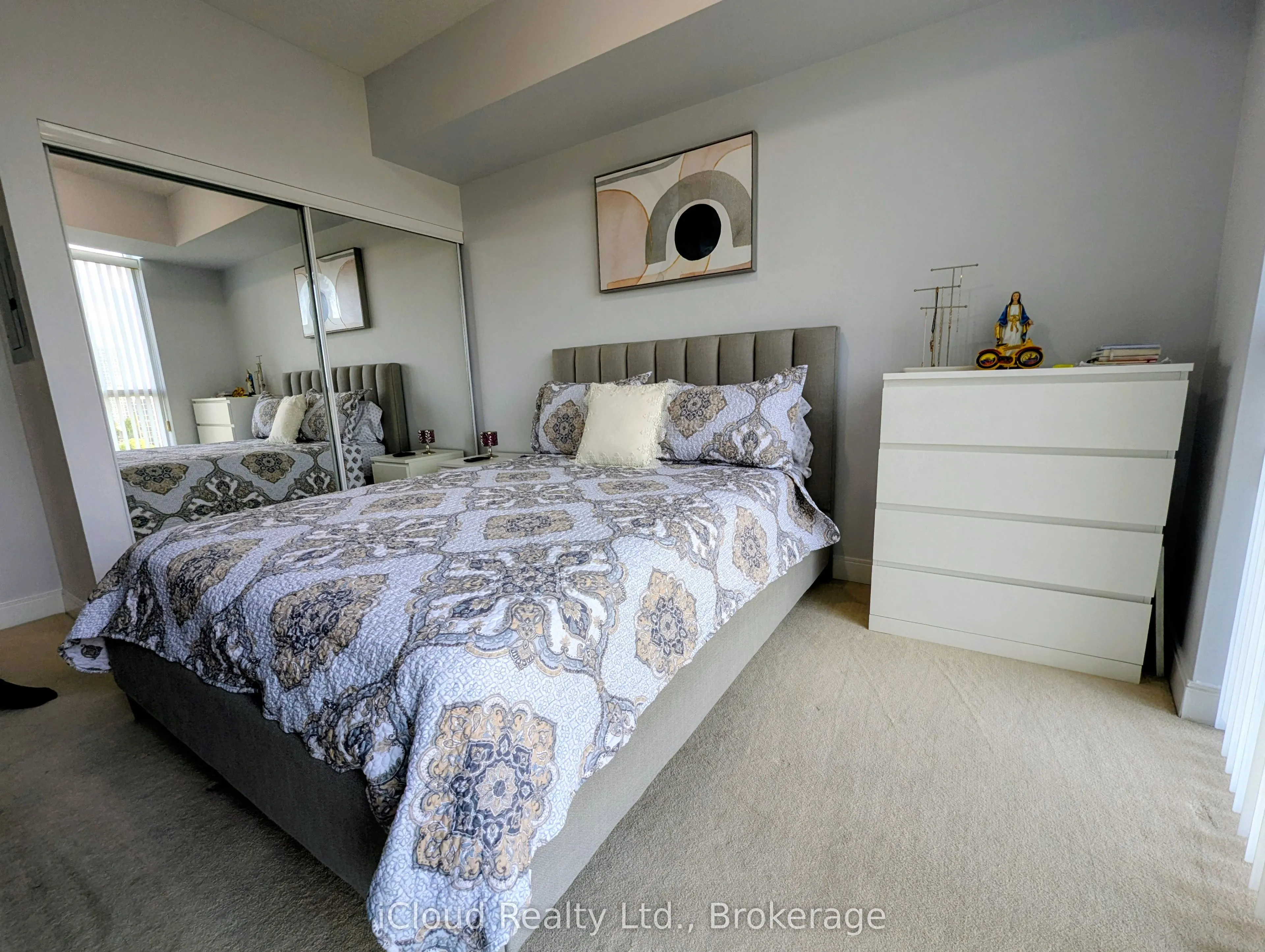 90 Absolute Avenue, #1010