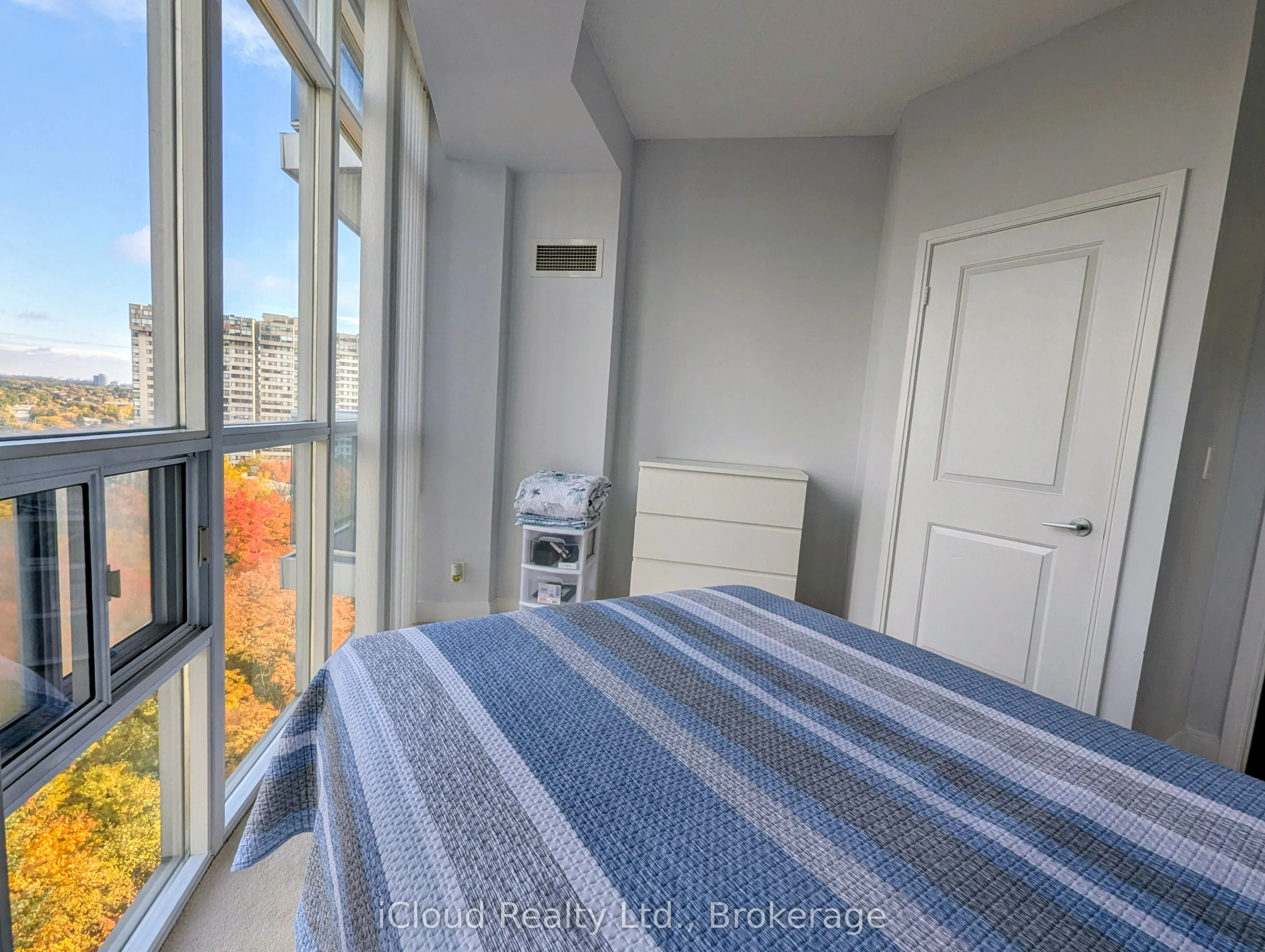 90 Absolute Avenue, #1010