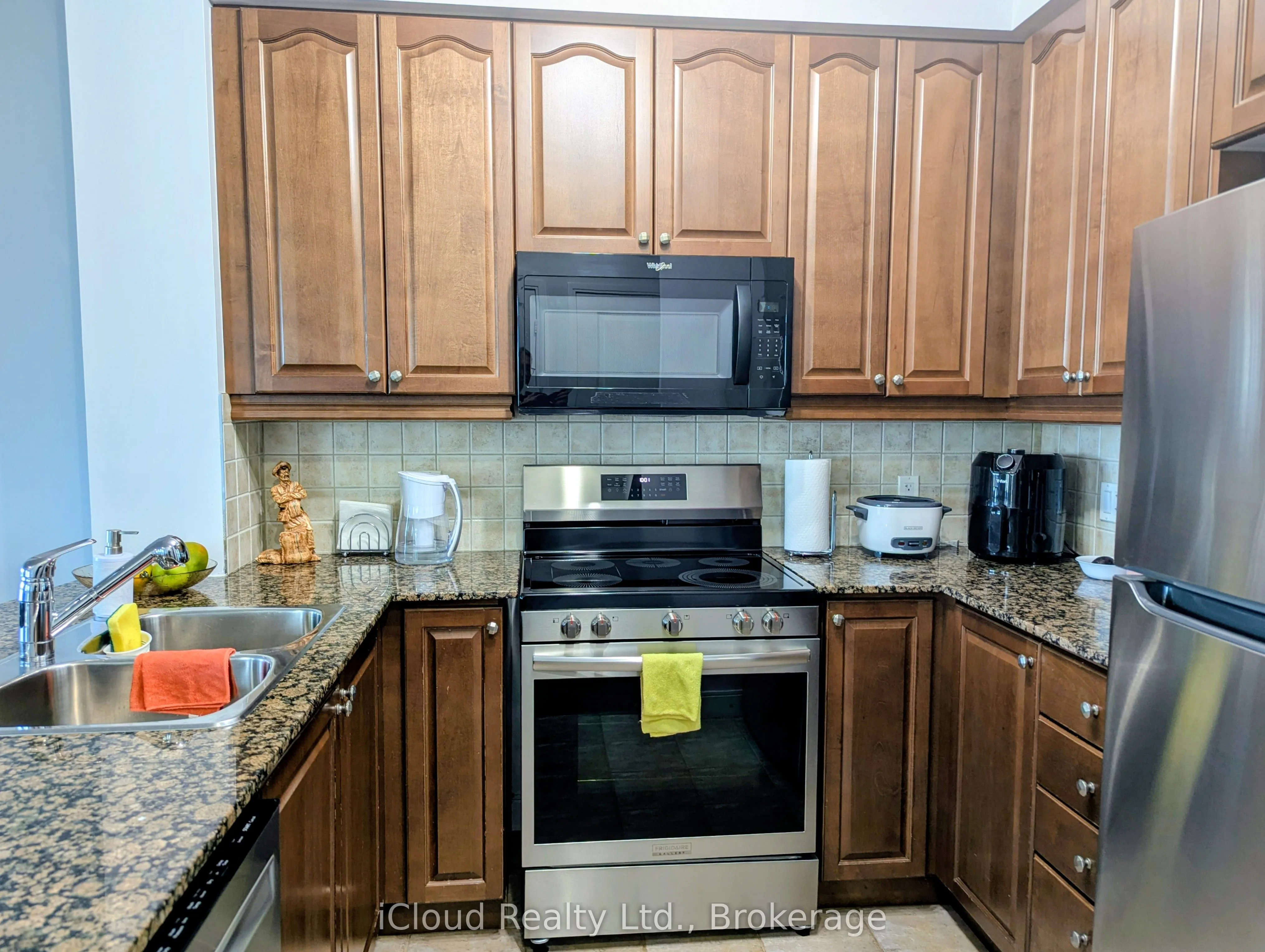 90 Absolute Avenue, #1010