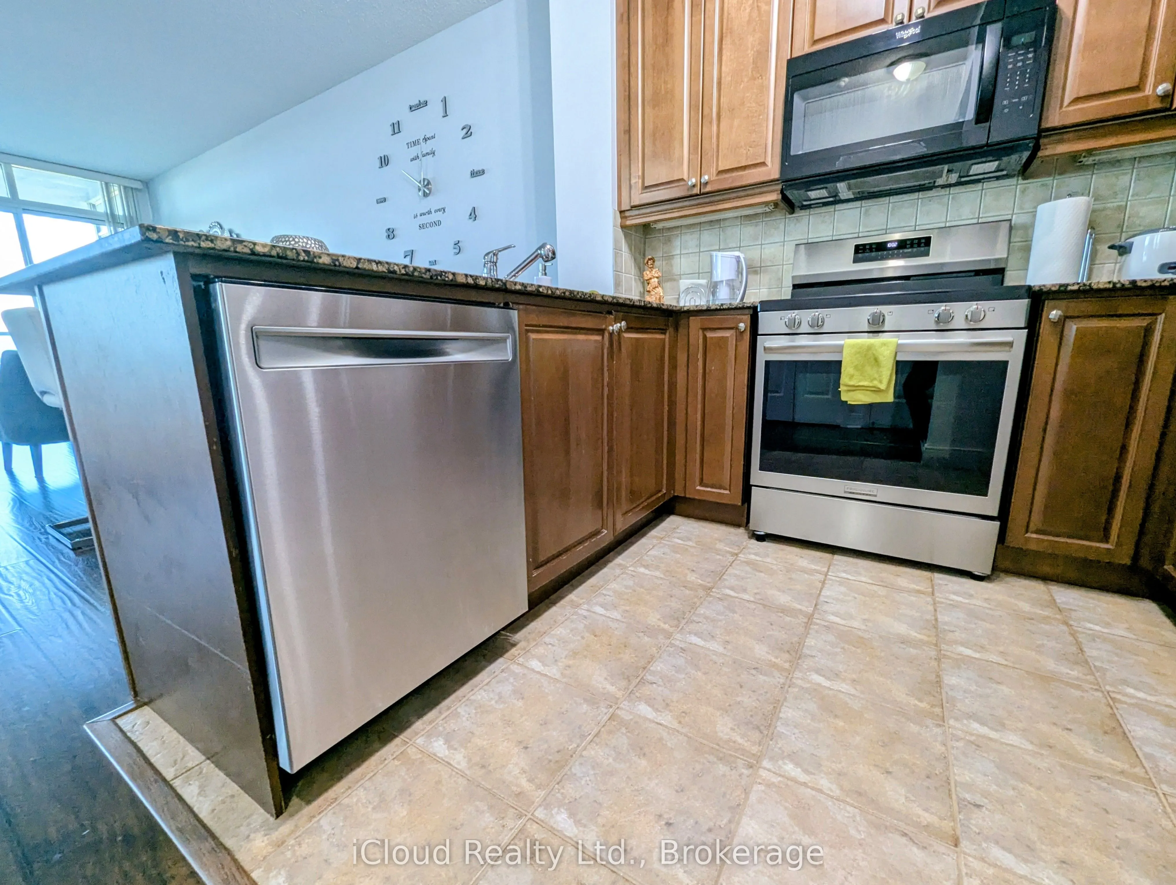 90 Absolute Avenue, #1010