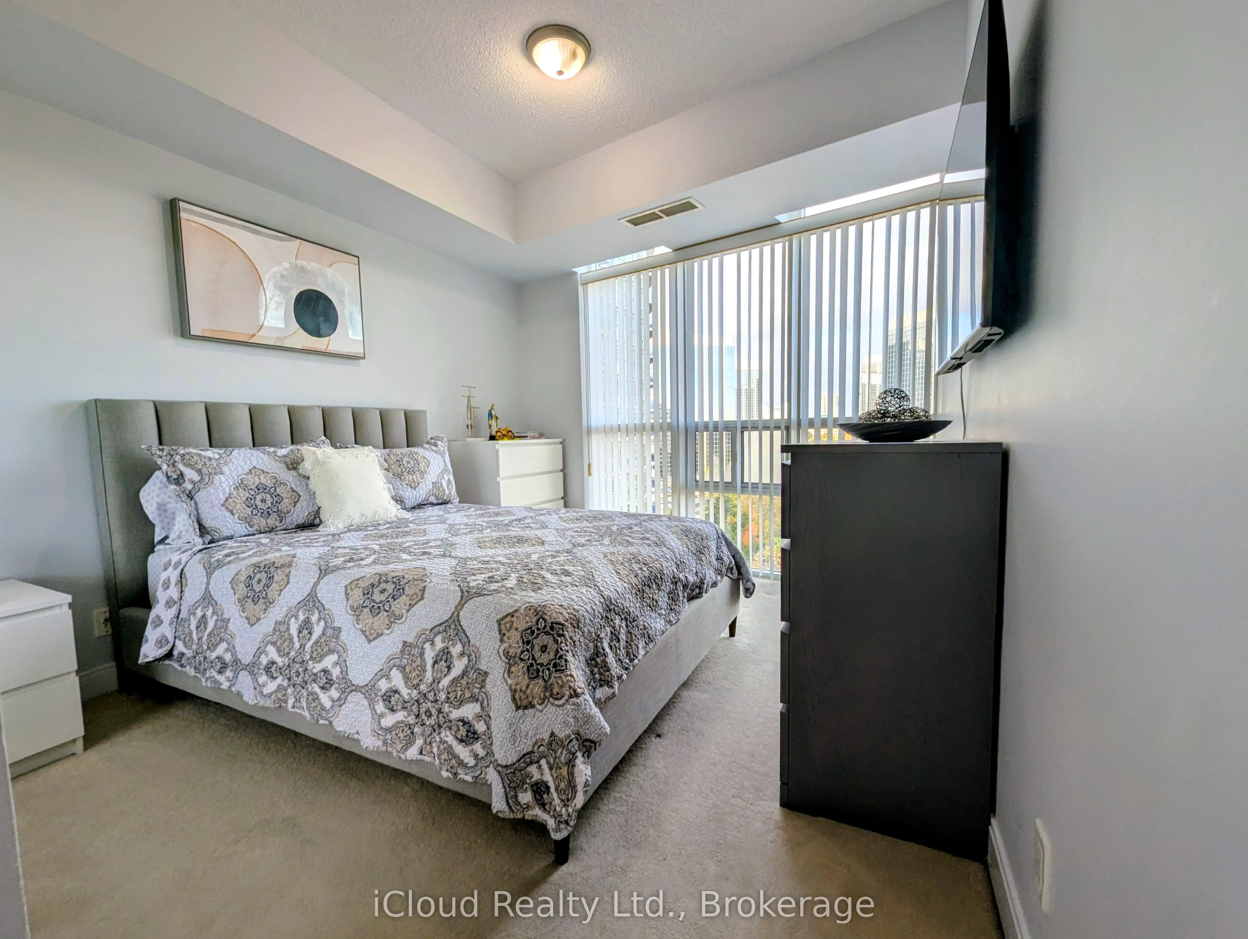 90 Absolute Avenue, #1010