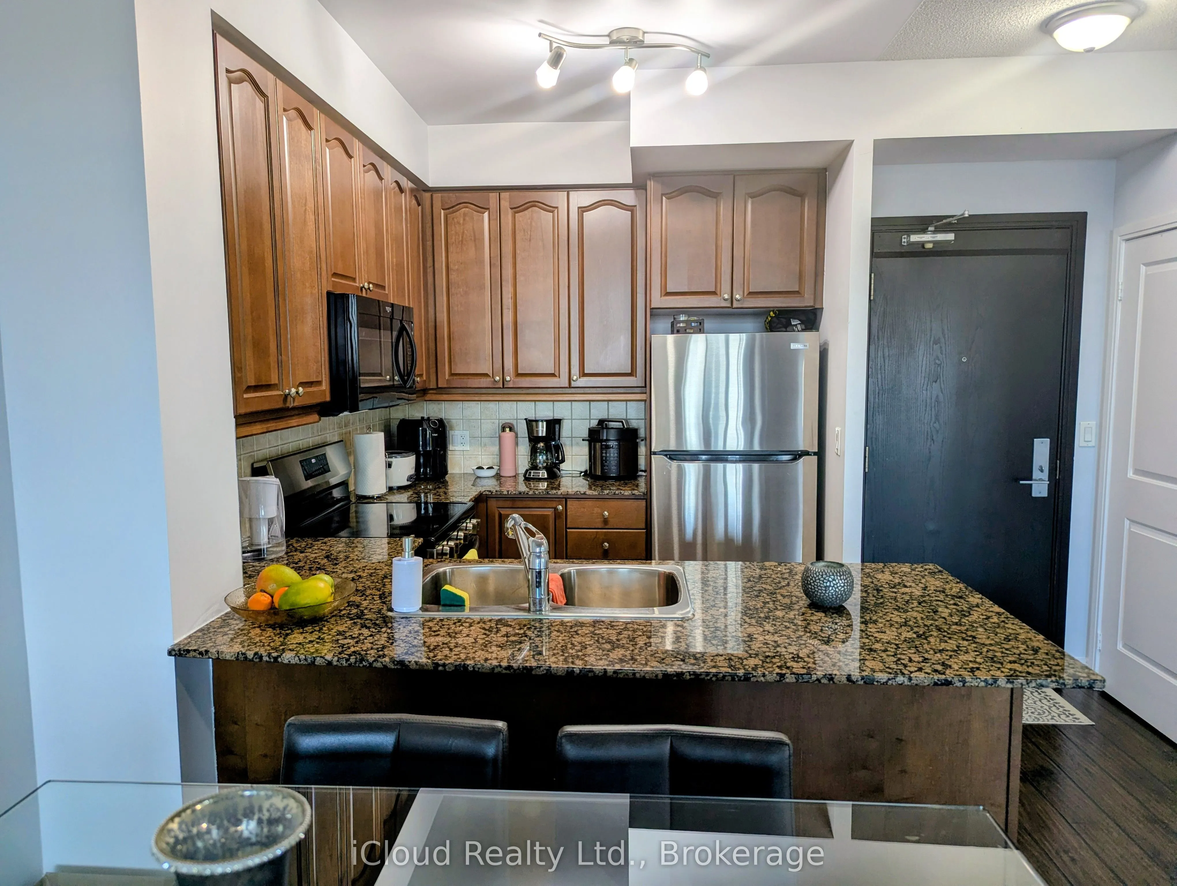 90 Absolute Avenue, #1010