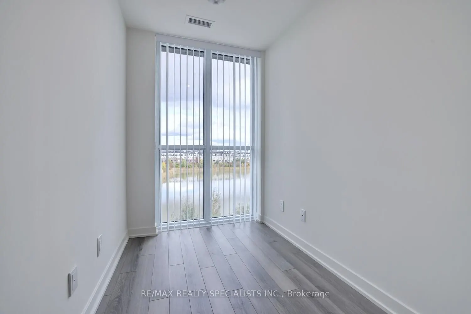 3071 Trafalgar Road, #405